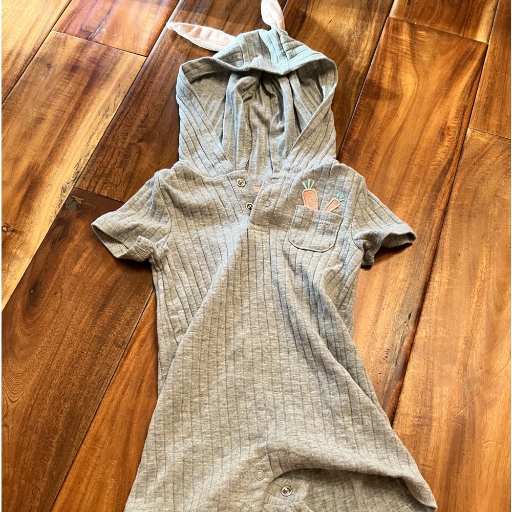 Baby Easter Romper With Bunny Ear. Size 3/6 Months